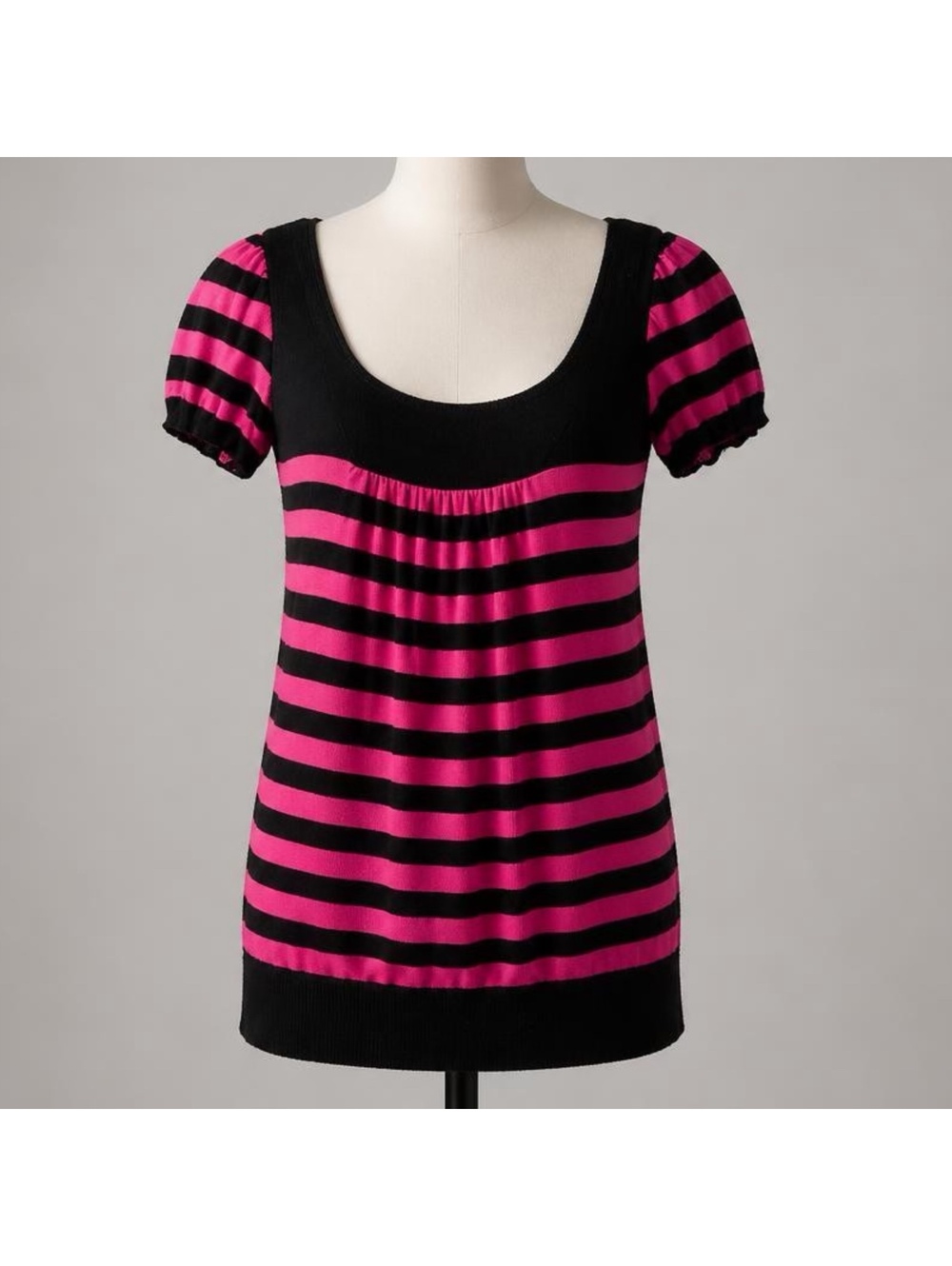 Piper & Blue Pink and Black Striped Short Sleeve Sweater Tunic Top Medium
